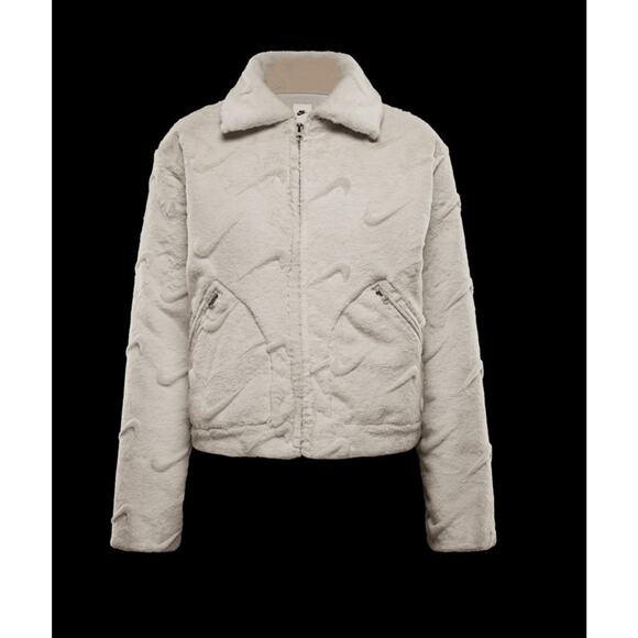 WMNS NIKE SPORTSWEAR ESSENTIAL LOOSE PRINTED FAUX FUR JACKET Small - Picture 1 of 4